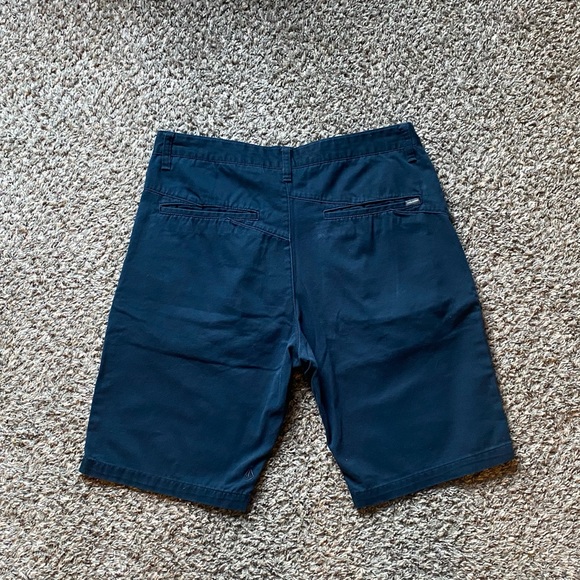 Volcom Vmonty shorts and wallet - Picture 5 of 7